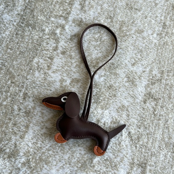 Anthropologie brown leather dachshund hanging keychain for bag or car - Picture 2 of 4